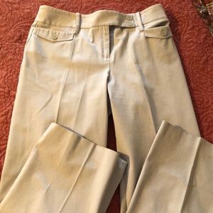 Ann Taylor size 8 crop pants in light khaki.